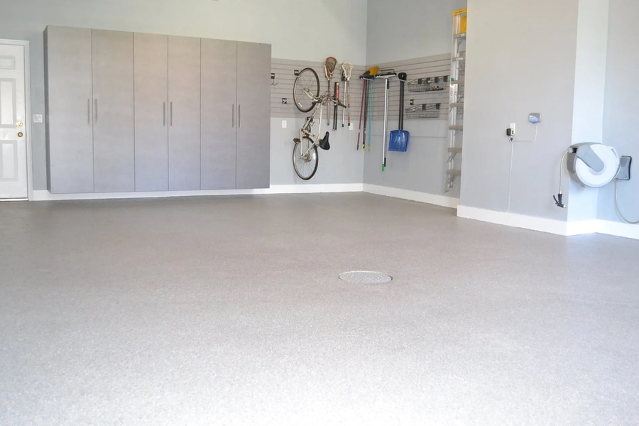 A Guide to Estimating the Cost of an Epoxy Floor for Your Garage